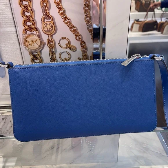 MICHAEL KORS Arden Medium Crossbody XBODY Bag
Galaxy Blue
NWT - Picture 12 of 16